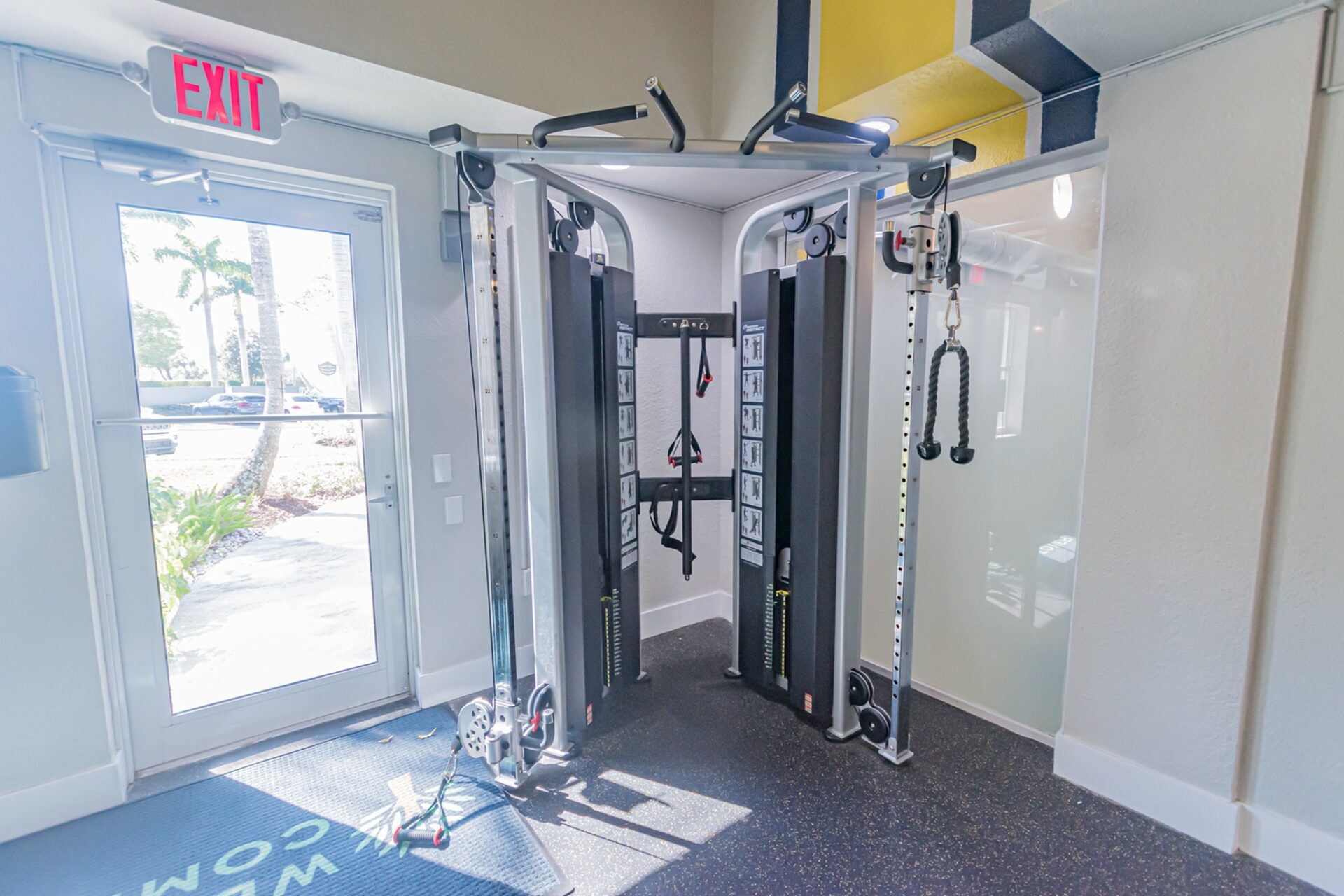 Workout machine in an indoor gym.