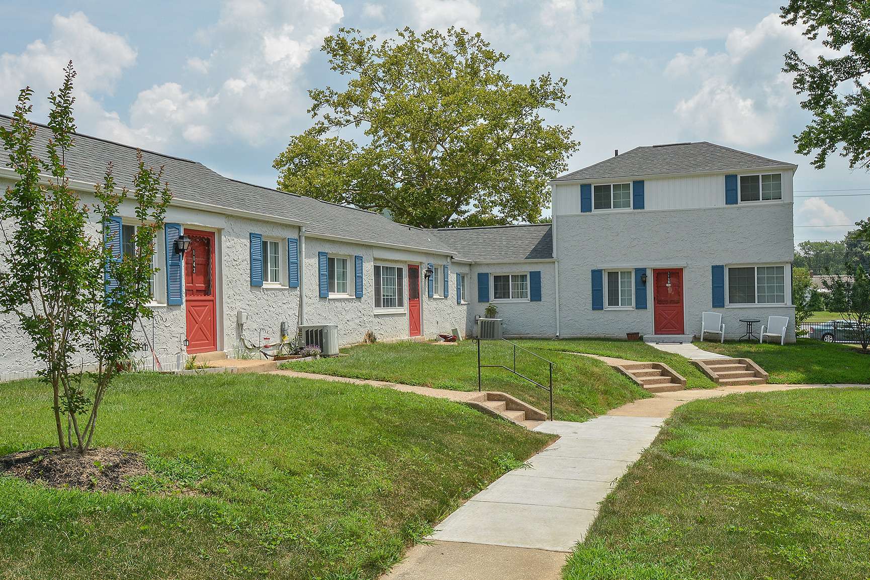 Exterior of Greenville on 141 Apartments and Townhomes in Wilmington, DE.