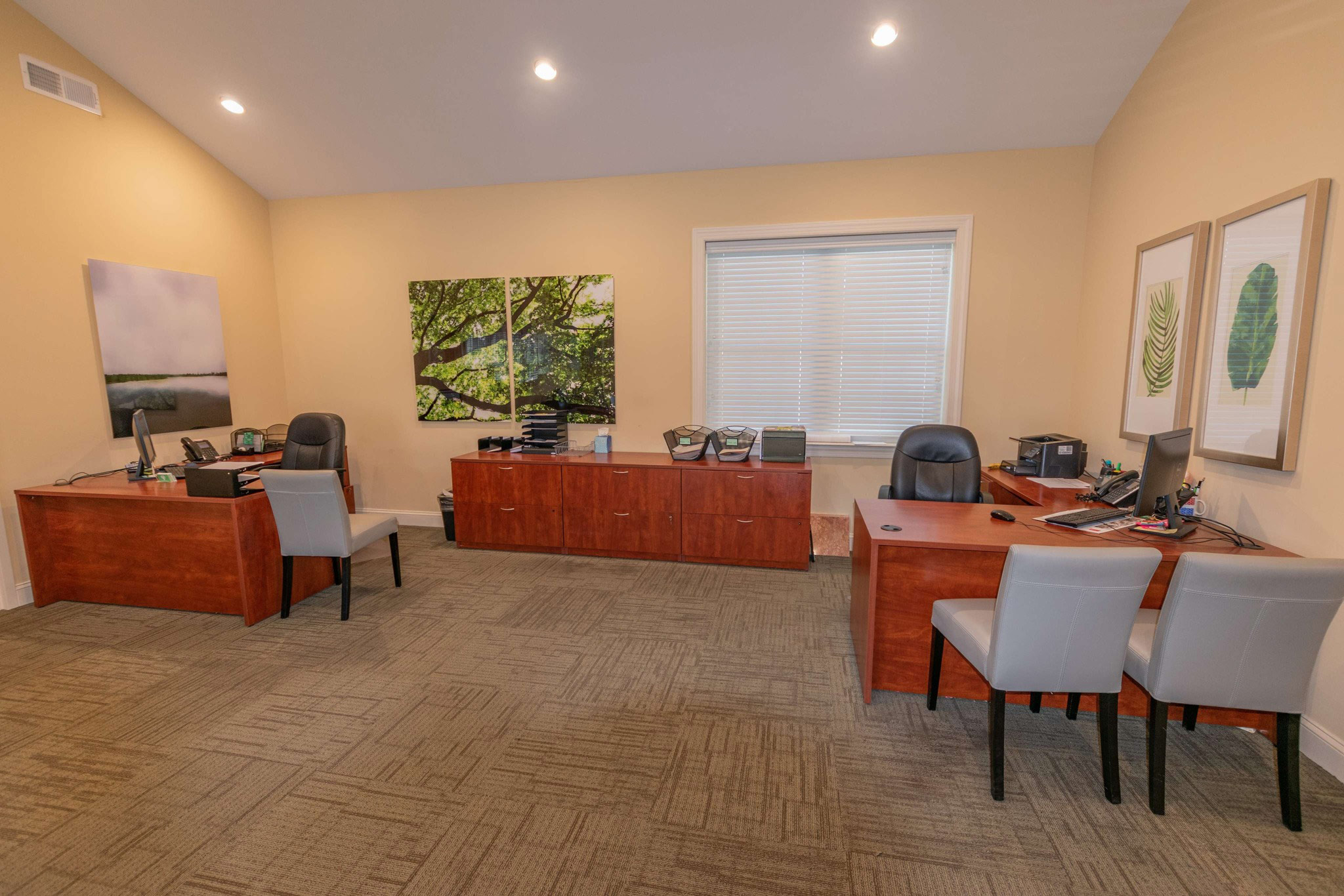 Rosetree Crossing Apartments leasing office