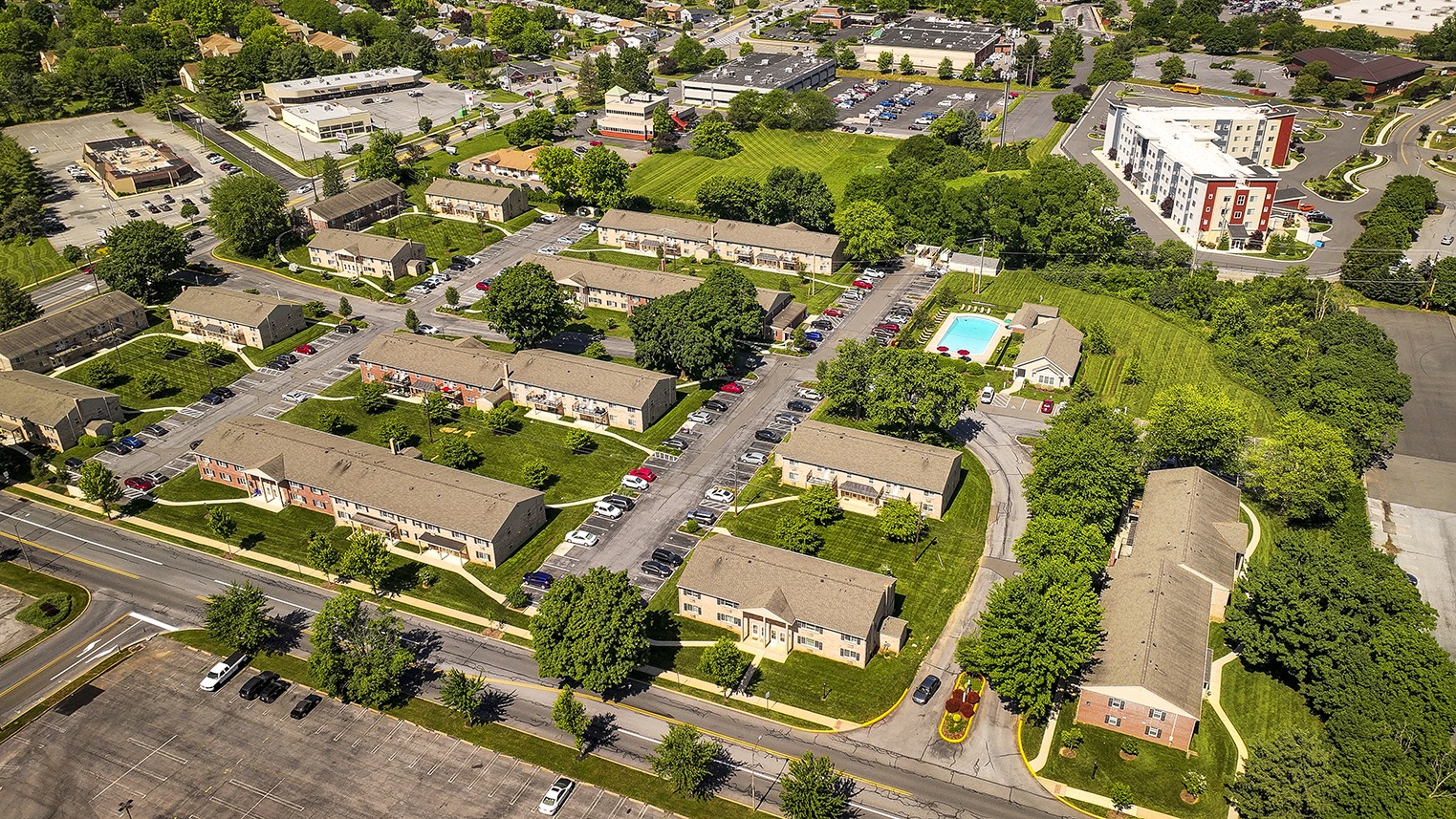 Drone view of Woodland Plaza apartment complex in Wyomissing, PA